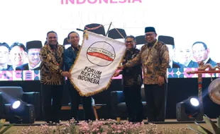 Selamat! Rektor Unair Terpilih Jadi Ketua Forum Rektor Indonesia 2022-2023