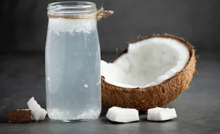 Minum Air Kelapa Baik untuk Kesehatan Ginjal, Ini Penjelasannya