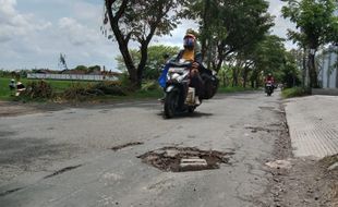 Panjang Jalan Rusak di Karanganyar Terus Bertambah Sejak 2020, Warga Mengeluh