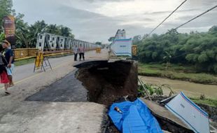 Oprit Jembatan Longsor, Bina Marga segera Perbaiki Jembatan Margasana Banyumas