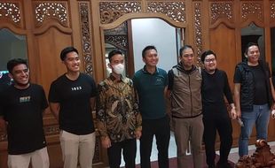 Kaesang dan Azrul Ananda Bertemu Gibran, Bahas KLB PSSI