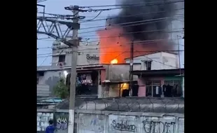 Tragis! 3 Orang Sekeluarga Meninggal dalam Kebakaran di Pademangan Jakarta