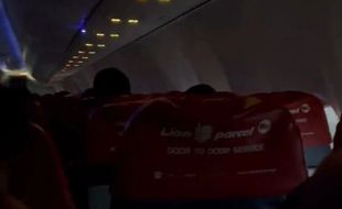 Lion Air Sukses Mendarat Meski Mesin Terbakar, Penumpang Tepuk Tangan Bahagia