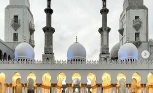 9 Fakta Menarik Masjid Raya Sheikh Zayed Solo yang Bernuansa Timur Tengah