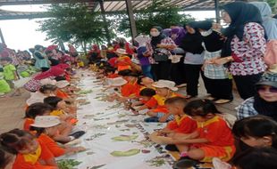 Serunya Anak-Anak KB, PAUD, TK Gugus Kartini Membatik di Bukit Cinta Semarang