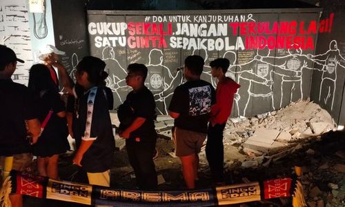 Solidaritas atas Tragedi Kanjuruhan Malang, Seniman Mural Solo Beraksi