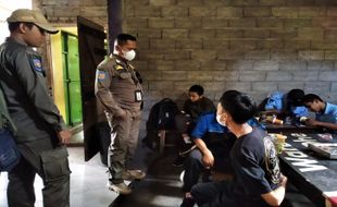 Bolos, 6 Siswa Terjaring Operasi Satpol PP saat Nongkrong di Warung