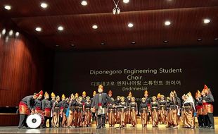 Keren! Paduan Suara Mahasiswa Teknik Undip Jadi Jawara di Korea