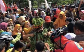 Diikuti Ratusan Warga, Begini Meriahnya Kirab Budaya Pasar Bahulak Sragen