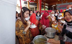 2 Cucu Presiden, Jan Ethes dan La Lembah Manah Ternyata Gemar Makan Lele Goreng