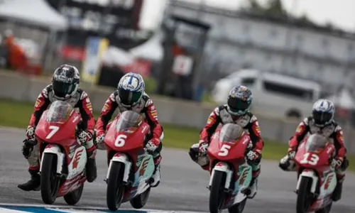 Veda Juara Race 2 ATC, Indonesia Raya Berkumandang di Sirkuit Buriram