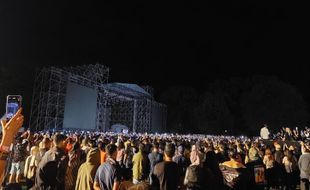 Lampu & Layar Panggung Dimatikan saat Westlife Konser di Prambanan,Ini sebabnya