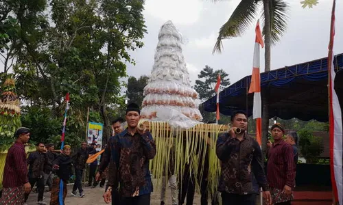 Boyolali Surga Kirab Budaya, Ini Sejarah & Makna Gunungan Merti Desa Banyusodo