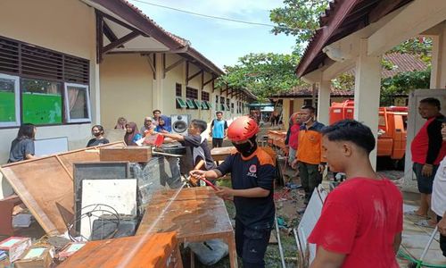 Banjir Sempat Rendam Ruang Kelas & Lab, SMAN 1 Weru Sukoharjo Rugi Rp1,4 M