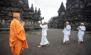 Kunjungi Candi Prambanan, Delegasi R20 Saksikan Ritual Tumpek Landep Umat Hindu