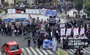 Ribuan Aremania Aksi Turun ke Jalan Memperingati 40 Hari Tragedi Kanjuruhan