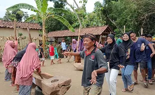 Kesenian Gejug Lesung Semarakkan Festival Budaya Krajan Keker di Plupuh Sragen