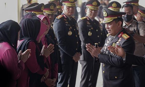 Belum Ditemukan, Pilot Helikopter Polri Diperkirakan Masih Terikat di Kokpit