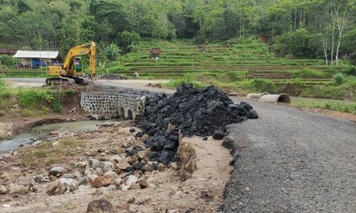 Sempat Putus, 2 Jembatan di Jalan Lingkar Waduk Pidekso Wonogiri Diperbaiki