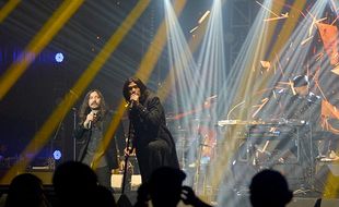 Solo Bersiap! Malam Ini Konser Dewa 19 Dimeriahkan 4 Vokalis, 30 Lagu Hits