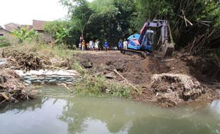 Tanggul Sungai Cino di Klaten Jebol, Kades Srebegan: Pak Presiden, Bantu Kami!