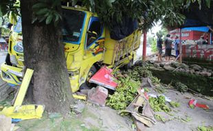 Hindari Mobil, Truk Sasak Warung Spesial Masakan B2 di Jogonalan Klaten