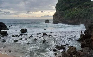 Profil Paranggupito, Desa Wisata Pantai Indah di Pesisir Selatan Wonogiri