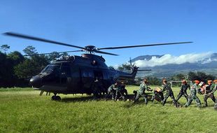 TNI AU Kirim Bantuan Lewat Udara ke Daerah Terisolir Akibat Gempa Cianjur