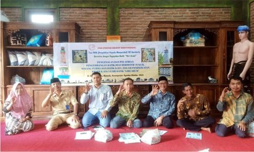 ISI Solo Latih Pembatik Girilayu Karanganyar Bikin Motif Relief Candi Sukuh