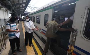 Mampir di Stasiun Delanggu Klaten, Rail Clinic Layani Kesehatan & Edukasi Warga