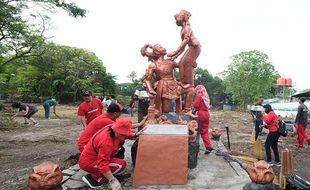 Lestarikan Ikon Kota Solo, 1.500 Aparat Gabungan Resik-Resik Taman Sriwedari