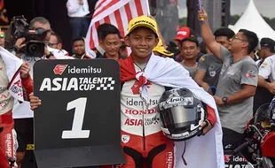 Jos! Pembalap Indonesia Veda Ega Pratama Juara Race 2 IATC 2022 di Mandalika