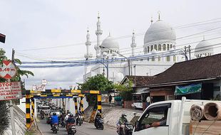 Proyek Viaduk Gilingan & Simpang Joglo Solo Bareng, Penutupan Jalan Bergiliran