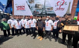 Gubernur Jateng Ganjar Pranowo Lepas Kontainer Produk UMKM Solo ke Prancis