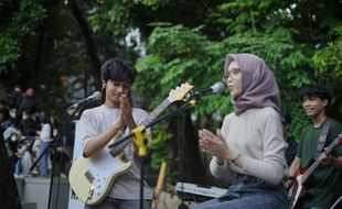 Menikmati Sorekustik, Sajian Live Music Sore Hari di Hufis UNS Solo