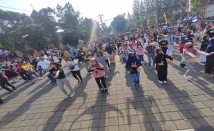 Warga Salatiga Ikuti Flashmob, Padukan Tari dan Senam dengan Lagu