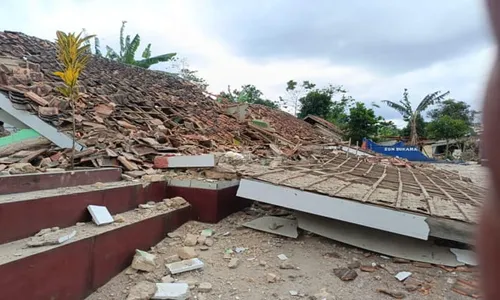 PUPR Tangani Segera Jalan Tertutup Longsor Akibat Gempa Cianjur