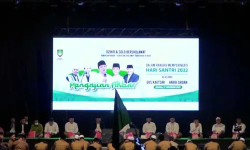 Pengajian Hari Santri PCNU Solo, Gus Kautsar: Kesantrian Tak Hanya 22 Oktober