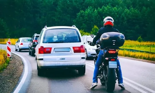 Tips bagi Pengendara Motor yang Terjebak Kemacetan