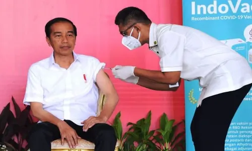 Presiden Jokowi Suntik Vaksin Booster Kedua Gunakan Vaksin Indovac