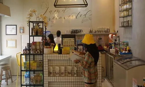 Kafe Makuta Jamu di Semarang, Sajikan Menu Kekinian demi Gaet Milenial