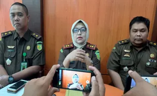 Korupsi Pupuk Subsidi, Eks Kasi Distan Madiun & Ketua Koperasi Jadi Tersangka