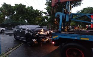 Pikap dan Toyota Innova Adu Banteng di Jl. Jogja-Solo, Tak Ada Korban Jiwa