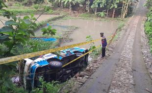 Berikut Data Korban Kecelakaan Tunggal Minibus di Nguntoronadi Wonogiri