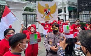 Bareskrim Polri Buru Anak Bos Wanaartha Life