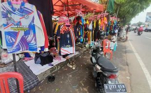 Pedagang Makanan-Baju Panen Cuan selama Agenda Muktamar Muhammadiyah di Solo