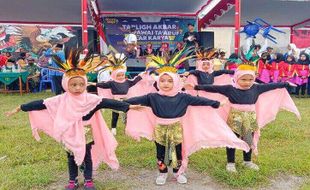 Gemas Banget! Balita-Balita Lucu Pentas Tari di Pawai Ta'aruf Andong Boyolali