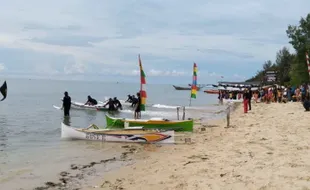 Bocahe Mas Tuntas Gelar Lomba Balap Sampan, Lestarikan Tradisi di Sumenep