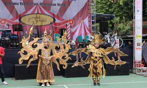 Keren! Demi Gelar Pensi, OSIS SMAN 7 Solo sampai Jualan di Car Free Day