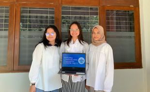 3 Mahasiswa Ilmu Komunikasi FISIP UNS Solo Juara Lomba Creative Idea Fest 2022